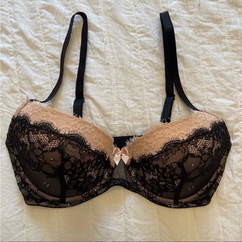 Adore Me Eyelash Bi-Color Lace Push Up Bra - Picture 6 of 15
